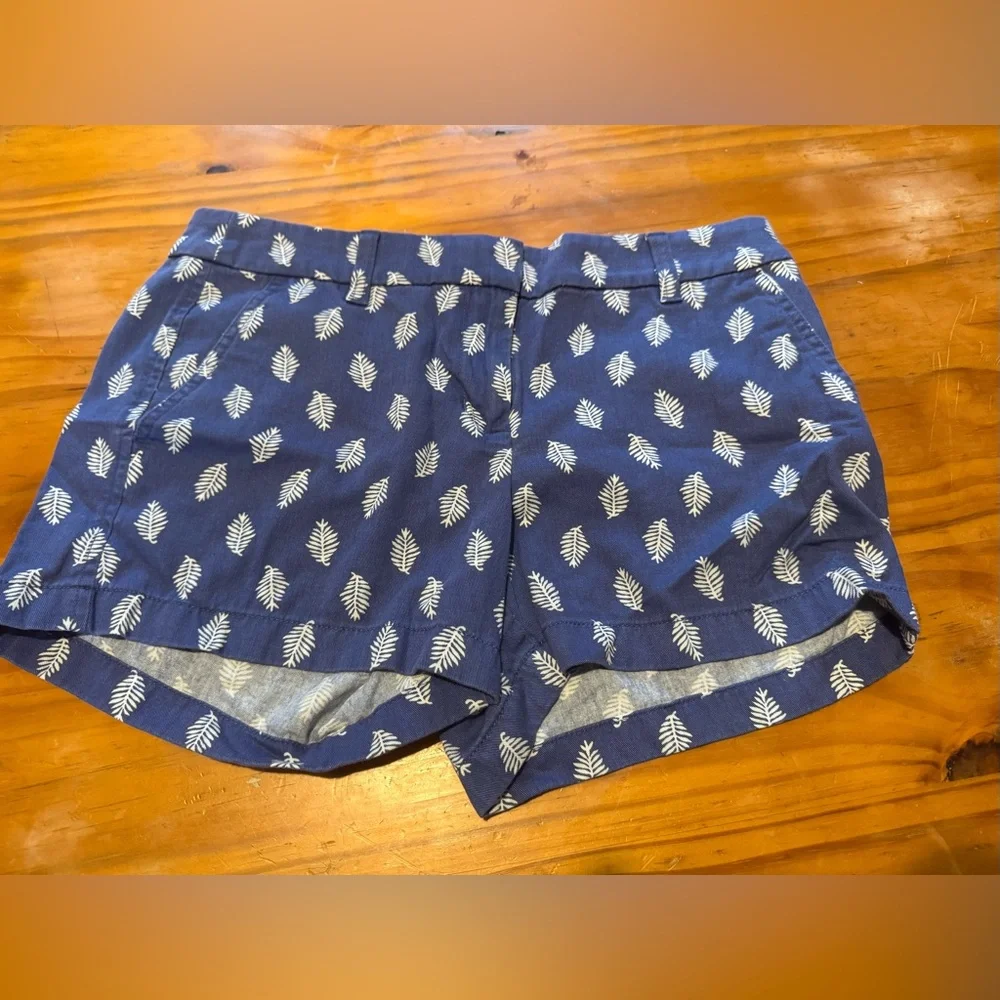 J. Crew‎ floral classic chino short Women Size 6 Preppy